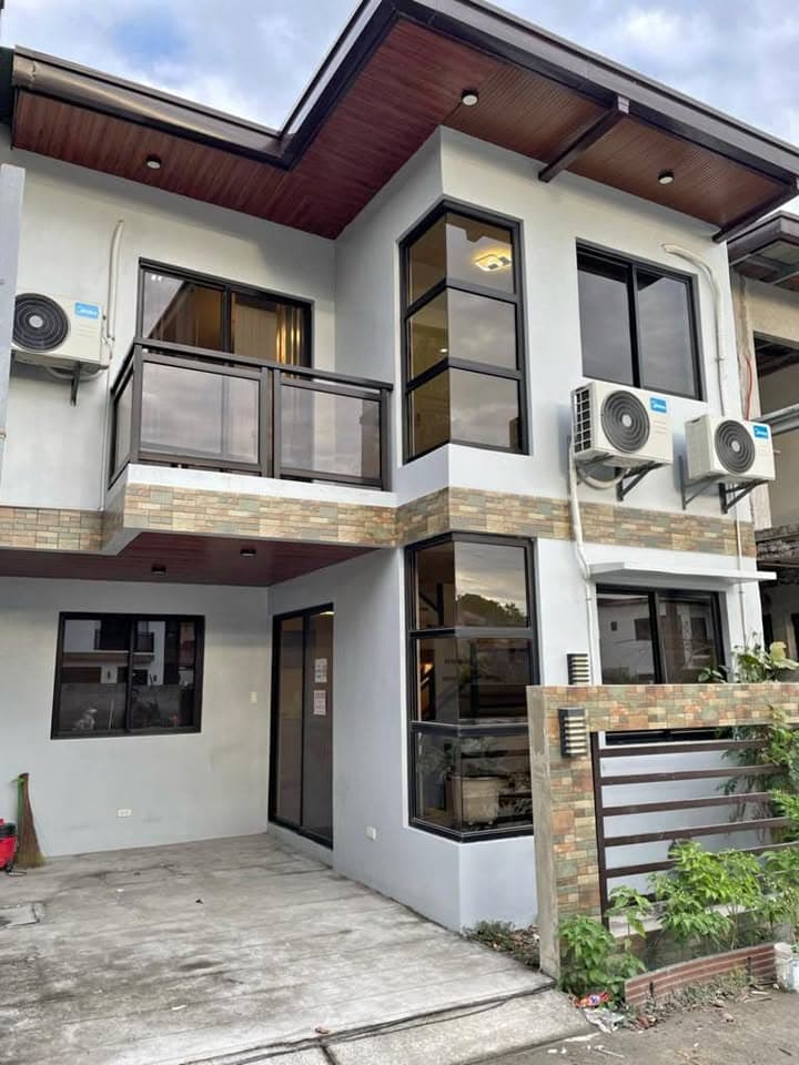 Royal Ruby - Image 1